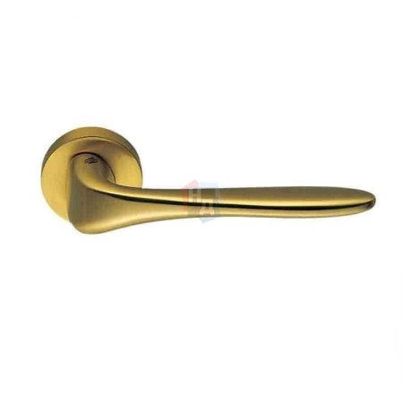 Дверная ручка Colombo Madi AM 31 матовое золото (розетка 45мм) с накладками под BB