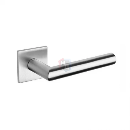 Дверная ручка Tupai 4002Q 5S-96 хром матовый