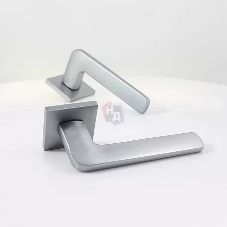 Дверная ручка Comit Nox Q хром матовый