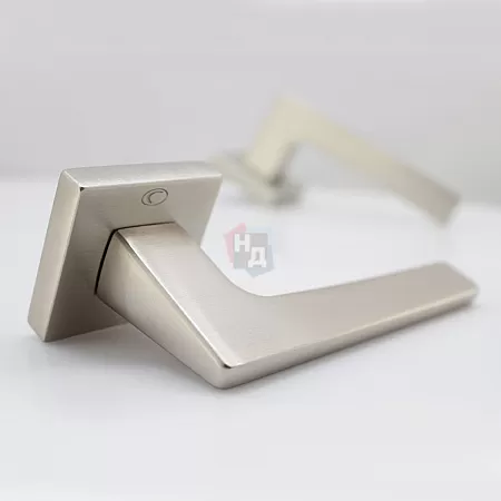 Дверная ручка Convex 1495 никель матовый