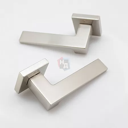Дверная ручка Convex 1535 никель матовый