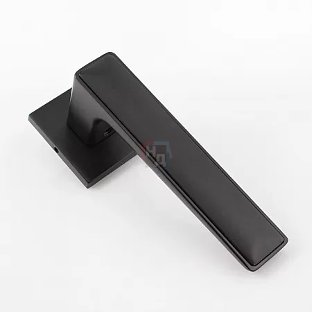 Дверная ручка RDA Line черный