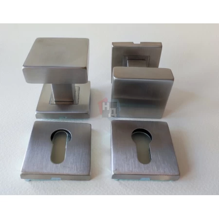 Дверная ручка Akra Quartz Q сталь нержавеющая (2-сторонняя поворотная)