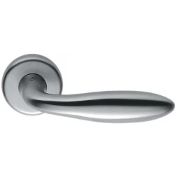 Дверная ручка Colombo Design Mach CD 81 HPS матовый хром