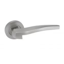 Дверная ручка ORO&ORO ERGONOMIC 035-16E SCH хром матовый