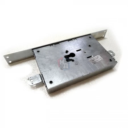 Замок врезной Iseo 6720x04S